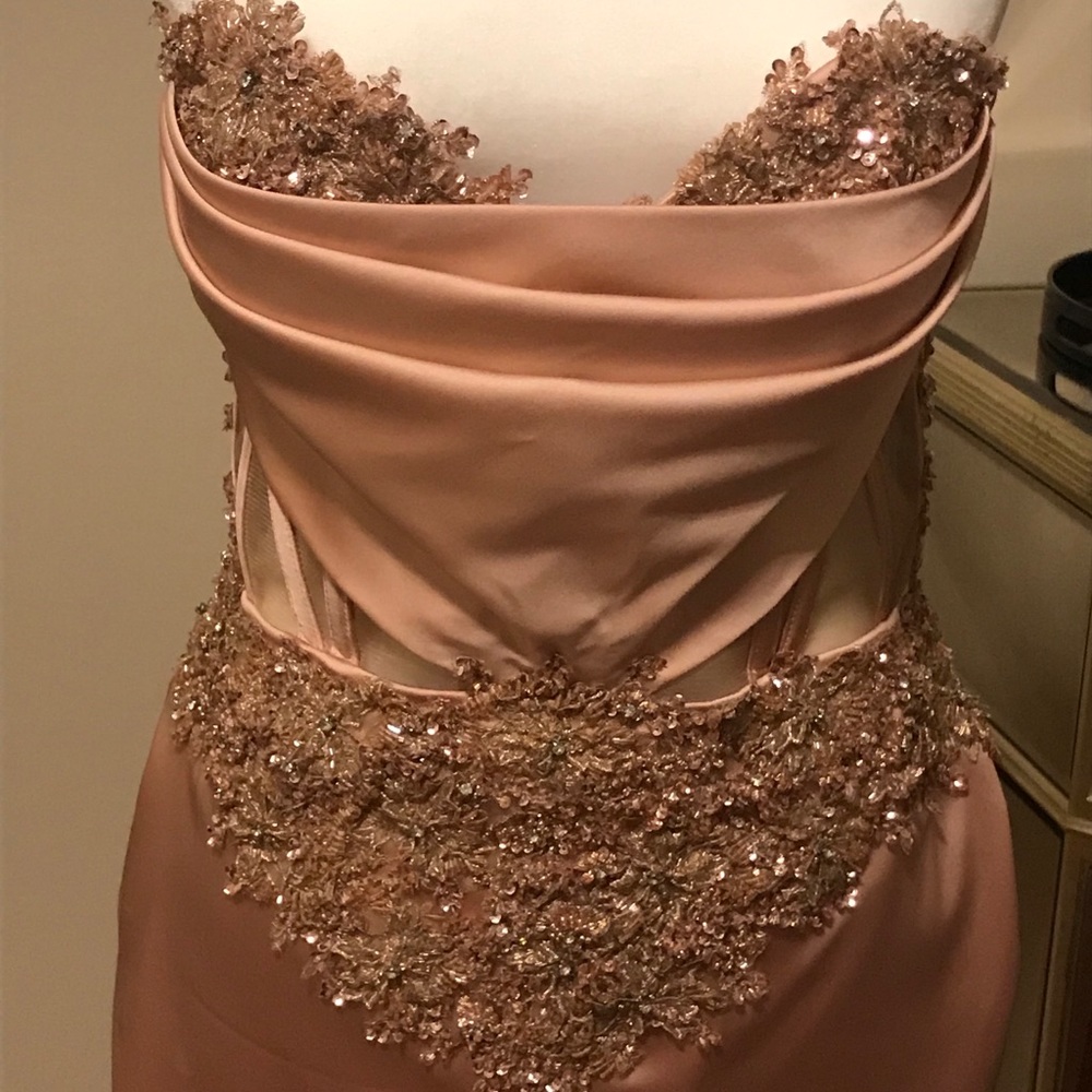 Custom Walter Collection Elle Gown - Picture 4 of 8